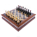 Шахматы с инкрустацией и фигурами из янтаря 45х45 см