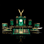 Настольный письменный набор из малахита "Орел". Златоуст