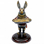Скульптура из янтаря и бронзы "Кролик. Живи по-царски", фотография 2. Интернет-магазин ЛАВКА ПОДАРКОВ