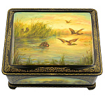 0056800/24*19*12см  Лаковая миниатюра Палех ШКАТУЛКА- ЛАРЕЦ "Охота на уток" Комяков в П/У