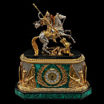 0037294зш/3201262  Натуральный поделочный камень ЧАСЫ каминные"Г.ПОБЕДОНОСЕЦ" 310*135*380мм 