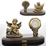 0139251/часы Бронза Скульптура "Ангел и козленок" подст.дерево