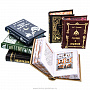 Коллекция из 25 миниатюрных книг в деревянном шкафчике, фотография 8. Интернет-магазин ЛАВКА ПОДАРКОВ
