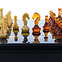 Шахматы с инкрустацией и фигурами из янтаря 45х45 см, фотография 7. Интернет-магазин ЛАВКА ПОДАРКОВ