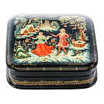 0050527/11*11см  Лаковая миниатюра Палех ШКАТУЛКА "У колодца" КАМАРДИНА