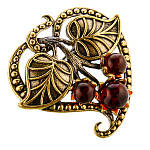 Брошь с янтарем "Листик. Сердце"