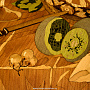 Деревянное настенное панно "Натюрморт с виноградом" 58 х 46 см, фотография 4. Интернет-магазин ЛАВКА ПОДАРКОВ