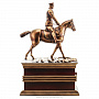 Деревянная резная скульптура "Жуков на коне". Высота 53 см, фотография 1. Интернет-магазин ЛАВКА ПОДАРКОВ