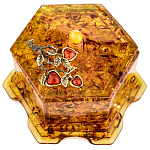 0068539/НП  Изделия из янтаря ШКАТУЛКА шестиугольная  "Яблочки на ветке" 13*13*9см