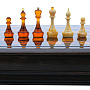 Шахматы из мореного дуба с янтарными фигурами 44х44 см, фотография 6. Интернет-магазин ЛАВКА ПОДАРКОВ