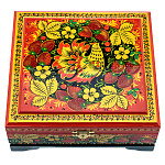 310124/17*17см  Хохлома Шкатулка "ПТИЦА.КЛУБНИКА" красный фон Р9  