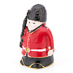 0059179 Фаберже Сувенир НАПЕРСТОК "КОРОЛЕВСКИЙ ГВАРДЕЕЦ" 4*6см