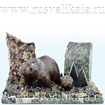 0026824/18*18*8см  МИНИАТЮРА "МЕДВЕДИ В ЛЕСУ" Змеевик, каменная крошка