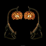 Комплект из двух настольных ламп из янтаря и бронзы "Коты"