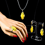 0025536 Серебро 925 КОМПЛЕКТ серьги 7,73г; кольцо 4,17г; подвеска 4,19г