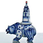 0024997  Гжель Скульптура "Медведь. СПАССКАЯ БАШНЯ"  Авт. Черновы Л.и В.