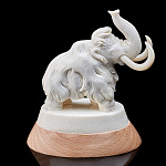 10014 Изделия из кости СКУЛЬПТУРА "Мамонт" Л.Р.