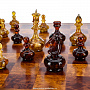 Шахматный ларец из березового капа с янтарными фигурами 42х42 см, фотография 8. Интернет-магазин ЛАВКА ПОДАРКОВ