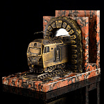 25321 Бронза Подставка под ежедневник"Электровоз (выезжает из тоннеля)"