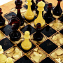 Шахматы из карельской берёзы с янтарными фигурами, фотография 6. Интернет-магазин ЛАВКА ПОДАРКОВ