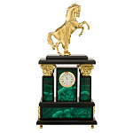 Часы из натурального камня "Конь с попоной"