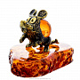 Статуэтка с янтарем "Мышь ушастик" (коньячный), фотография 1. Интернет-магазин ЛАВКА ПОДАРКОВ
