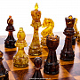 Шахматный ларец из березового капа с янтарными фигурами 42х42 см, фотография 7. Интернет-магазин ЛАВКА ПОДАРКОВ