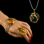 720048/фиан/12,39г  Серебро 925* КОЛЬЦО вст.Янтарь-фианит р/п*