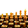 Шахматы складные с инкрустацией и фигурами из янтаря 34х34 см, фотография 4. Интернет-магазин ЛАВКА ПОДАРКОВ