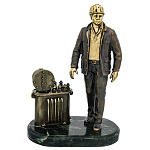 0074542 Бронза Статуэтка "'ЭЛЕКТРОМОНТАЖНИК" 4.193