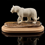 Скульптура из кости "Тигр"