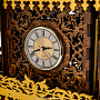 Деревянные резные каминные часы "Хоромы", фотография 3. Интернет-магазин ЛАВКА ПОДАРКОВ