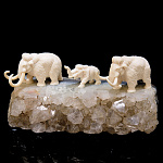 /В408 Композиция  "Три мамонта" бивень мамонта, кварц  14*6*6,5см