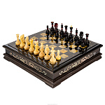 Шахматный ларец с перламутром и янтарными фигурами