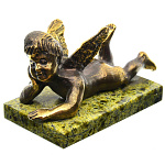 0037105 Нат.камень Бронза Статуэтка "АНГЕЛ ЛЕЖИТ" средний  змеевик