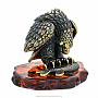 Статуэтка с янтарем "Орел с рыбой", фотография 1. Интернет-магазин ЛАВКА ПОДАРКОВ