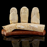  Кость мамонта. Скульптура "ТРИ СОВЫ"(не вижу, не слышу, не скажу) 