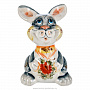 Статуэтка "Улыбчивый кролик". Гжель в цвете, фотография 1. Интернет-магазин ЛАВКА ПОДАРКОВ