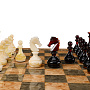 Шахматы из карельской березы с янтарными фигурами 47х47 см, фотография 5. Интернет-магазин ЛАВКА ПОДАРКОВ