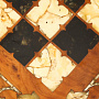 Шахматы деревянные с инкрустацией и фигурами из янтаря "Готика", фотография 6. Интернет-магазин ЛАВКА ПОДАРКОВ