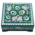 310125/17*17см  Хохлома Шкатулка "ЦВЕТЫ СЕРЕБРИСТЫЕ" зеленый фон Р9  