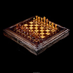 Шахматы в ларце с инкрустацией из янтаря и янтарными фигурами