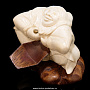 Скульптура из бивня мамонта "Старатель", фотография 2. Интернет-магазин ЛАВКА ПОДАРКОВ