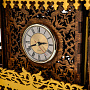 Деревянные резные каминные часы "Хоромы", фотография 2. Интернет-магазин ЛАВКА ПОДАРКОВ