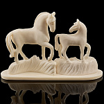 Символ 2026 года. Скульптура из кости "Лошадки"