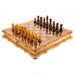 Шахматы из карельской березы с фигурами из янтаря 46х46 см