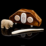 Скульптура из кости "Мишка с букулюмом"
