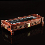 0060853 СУПЕР-ЦЕНА!Ларец для ножа, крас.дерево масс.,лак,чек.вст.,стекло/алмазн.грав.