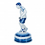 Статуэтка "Футболист". Гжель, фотография 2. Интернет-магазин ЛАВКА ПОДАРКОВ