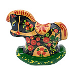 0027060 Хохлома статуэтка "ЛОШАДКА-КАЧАЛКА" 9*8см  цвета в ассортименте 